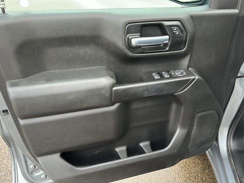 Used 2020 Chevrolet Silverado 1500 Custom w/ Custom Value Package image 18