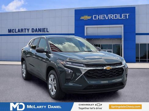 New 2026 Chevrolet Trax LS FWD image 1
