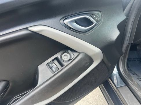 Used 2021 Chevrolet Camaro LT RWD image 16