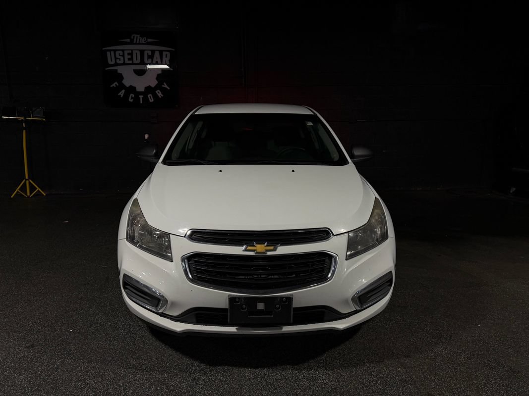 Used 2016 Chevrolet Cruze L FWD image 10