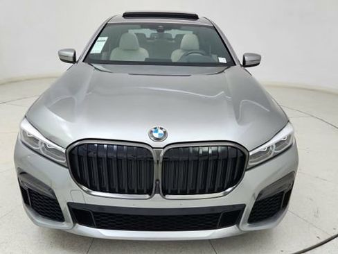 Used 2022 BMW 740i xDrive w/ M Sport Package image 2