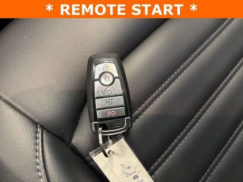 Used 2024 Ford Edge SEL w/ Convenience Package image 26