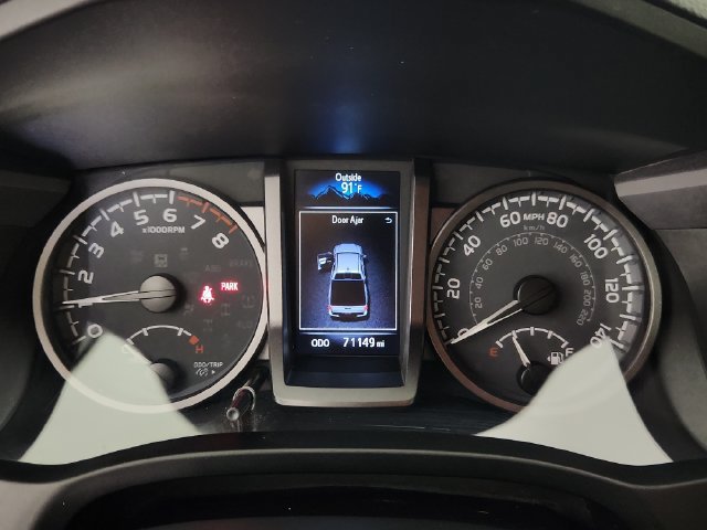 Used 2022 Toyota Tacoma TRD Off-Road w/ TRD Premium Off Road Package AWD/4WD image 21