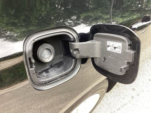 Used 2023 Chevrolet Malibu LS FWD image 13