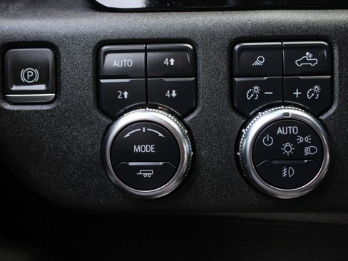 Used 2024 GMC Sierra 3500 SLT image 29