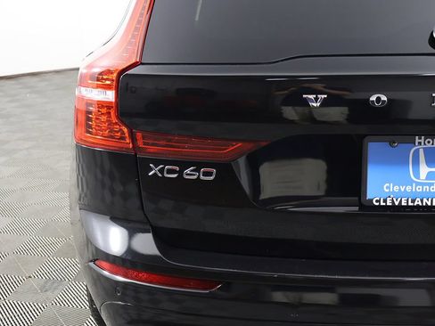 Used 2022 Volvo XC60 B5 Momentum AWD/4WD image 15