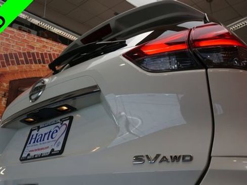 Used 2017 Nissan Rogue SV image 45