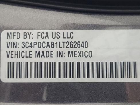 Used 2020 Dodge Journey SE w/ SE Popular Equipment Group FWD image 33