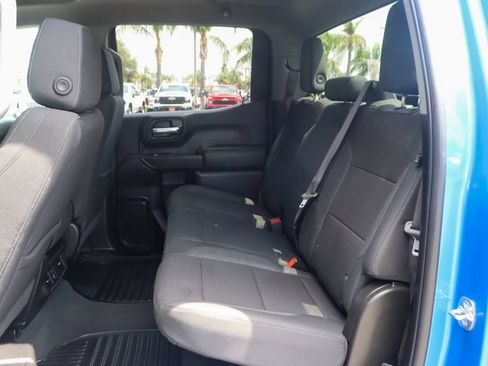 Used 2025 Chevrolet Silverado 1500 Custom w/ Turbomax Blackout Package AWD/4WD image 29