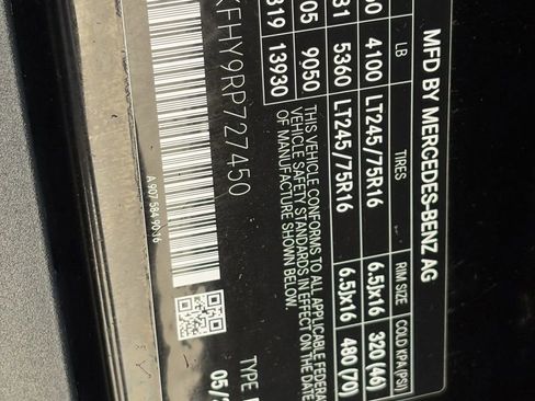 Used 2024 Mercedes-Benz Sprinter 2500 image 33