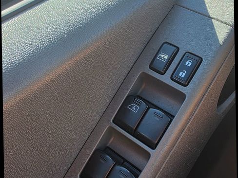 Used 2019 Nissan Frontier SV image 20