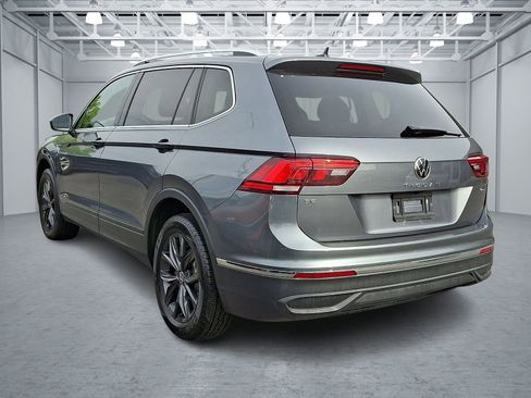 Used 2024 Volkswagen Tiguan SE AWD/4WD image 4