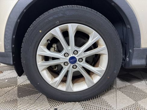 Used 2017 Ford Escape SE FWD image 12