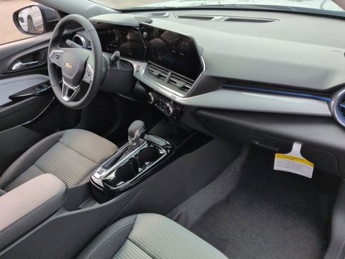 New 2026 Chevrolet Trax LT w/ Driver Confidence Package FWD image 30