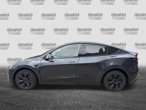Used 2024 Tesla Model Y Long Range AWD/4WD image 7