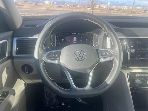 Used 2023 Volkswagen Atlas SE w/ Panoramic Sunroof Package image 17