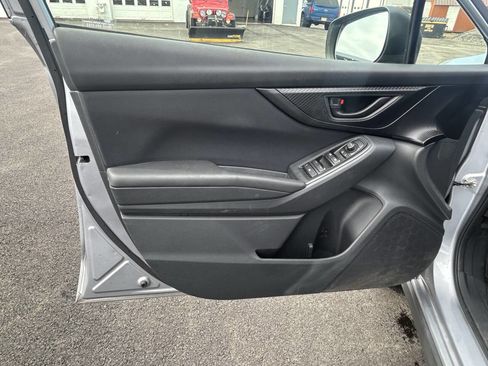 Used 2018 Subaru Crosstrek 2.0i image 11