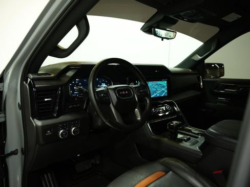 Used 2025 GMC Sierra 1500 AT4 w/ AT4 Premium Package AWD/4WD image 30