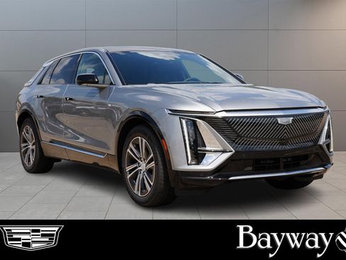 New 2025 Cadillac Lyriq Luxury image 3
