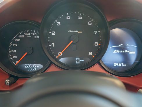Used 2021 Porsche 718 Boxster RWD image 27