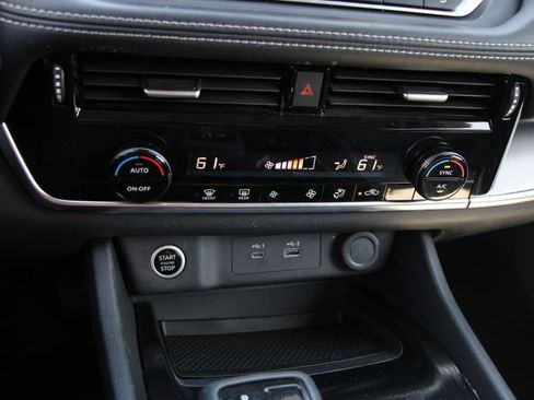 Certified 2022 Nissan Rogue SV AWD/4WD image 21
