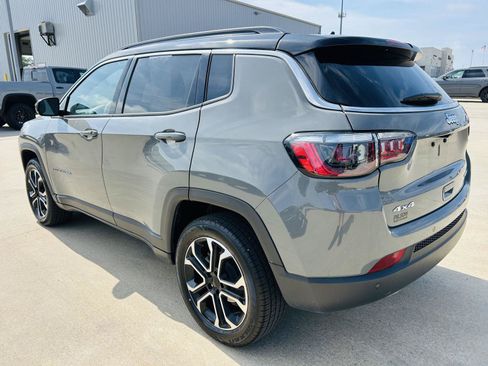 Used 2023 Jeep Compass Limited AWD/4WD image 34