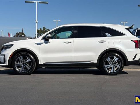 Used 2023 Kia Sorento EX AWD/4WD image 7