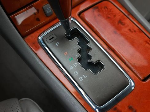 Used 2003 Lexus LS 430 RWD image 40