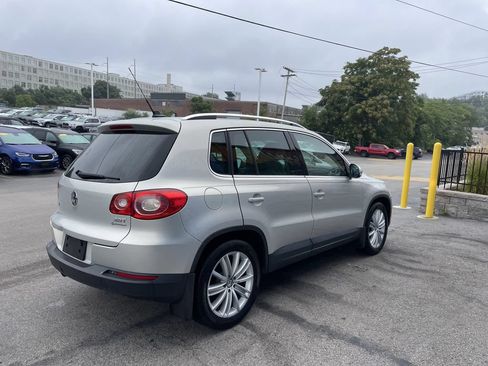 Used 2011 Volkswagen Tiguan S AWD/4WD image 8