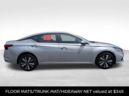 Certified 2022 Nissan Altima 2.5 SV AWD/4WD image 6