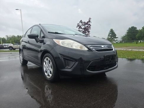 Used 2012 Ford Fiesta SE FWD image 2