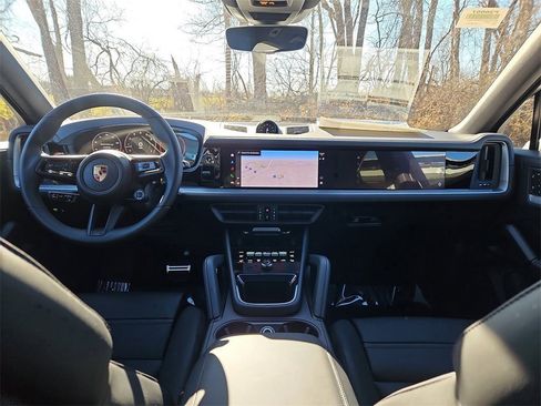New 2026 Porsche Cayenne S image 9