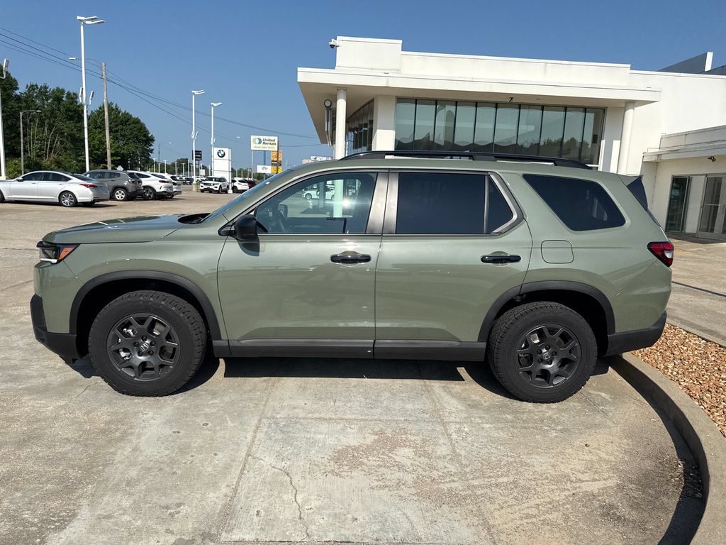 New 2026 Honda Pilot TrailSport image 2