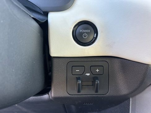 Used 2025 Toyota Tundra Capstone image 27