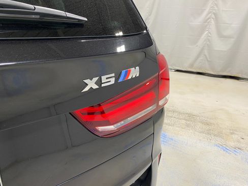 Used 2018 BMW X5 M image 11