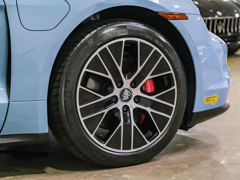 Used 2022 Porsche Taycan 4S image 57