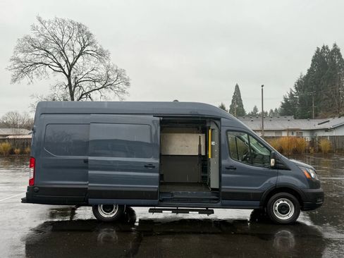 Used 2020 Ford Transit 250 148 High Roof Extended image 22
