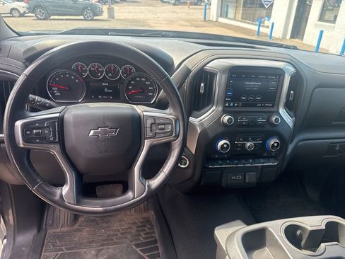 Certified 2022 Chevrolet Silverado 1500 RST w/ LPO, Blackout Package AWD/4WD image 22