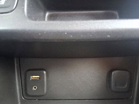 Used 2015 GMC Canyon SLT w/ Driver Alert Package image 33