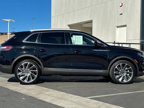 Used 2023 Lincoln Nautilus Reserve w/ Equipment Group 202A AWD/4WD image 2