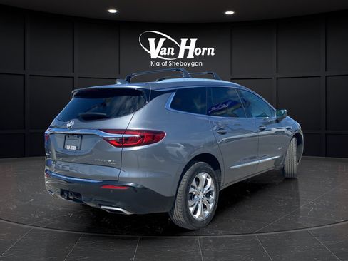 Used 2018 Buick Enclave Avenir w/ Avenir Technology Package AWD/4WD image 7