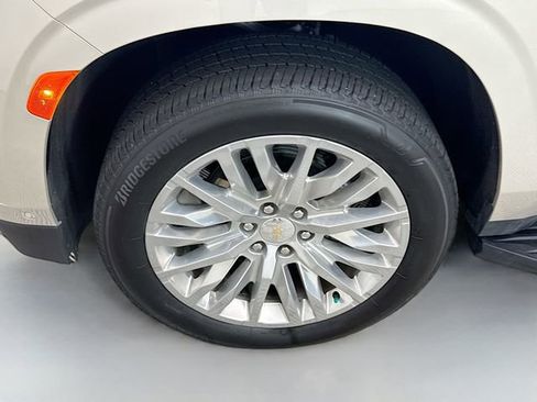 Used 2023 Chevrolet Tahoe Premier w/ Advanced Technology Package image 37