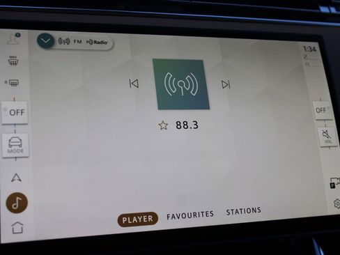 Used 2024 Land Rover Range Rover Sport SE image 23