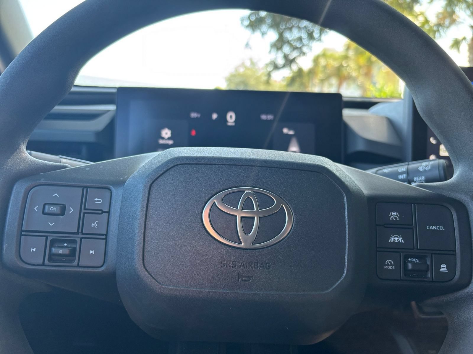 Used 2026 Toyota RAV4 LE AWD/4WD image 27