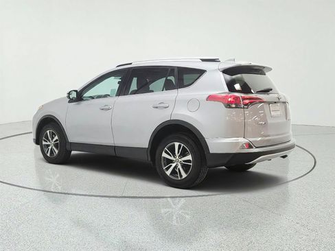 Used 2016 Toyota RAV4 XLE FWD image 7