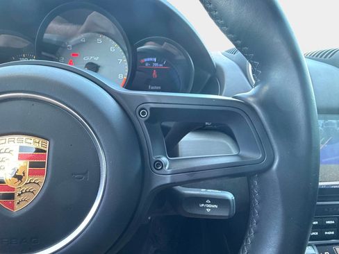 Used 2020 Porsche 718 Cayman GT4 image 27