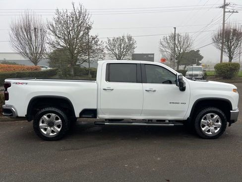 Used 2021 Chevrolet Silverado 2500 LTZ w/ LTZ Convenience Package image 8