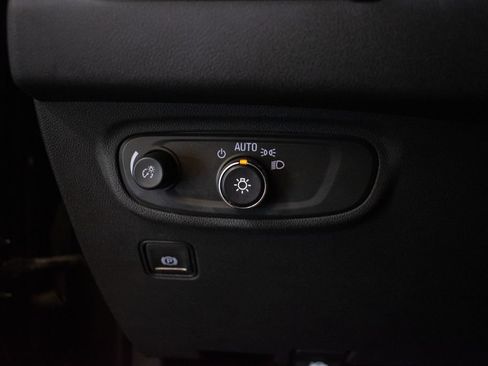 Used 2020 GMC Terrain SLE w/ Driver Convenience Package AWD/4WD image 19