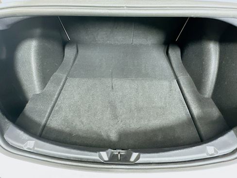 Used 2021 Tesla Model 3 Performance image 27