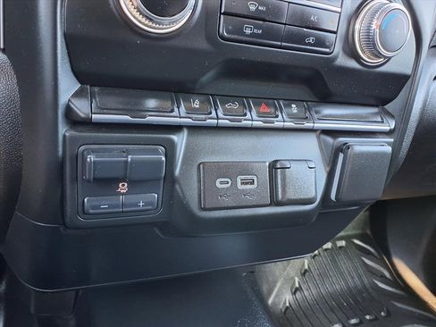 Used 2024 GMC Sierra 2500 Pro w/ Convenience Package image 31